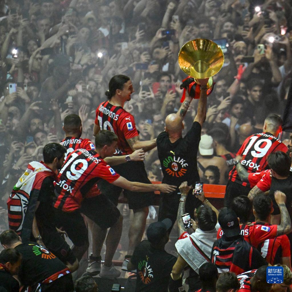 抵达马德里，加拉格尔：我迫不及待地想周三在球场见到马竞球迷